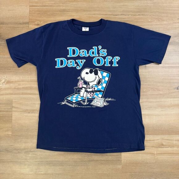 Vintage 1971 Snoopy Dads Day Off Navy Blue Single Stitch Shirt Size Medium 70s - Picture 1 of 6